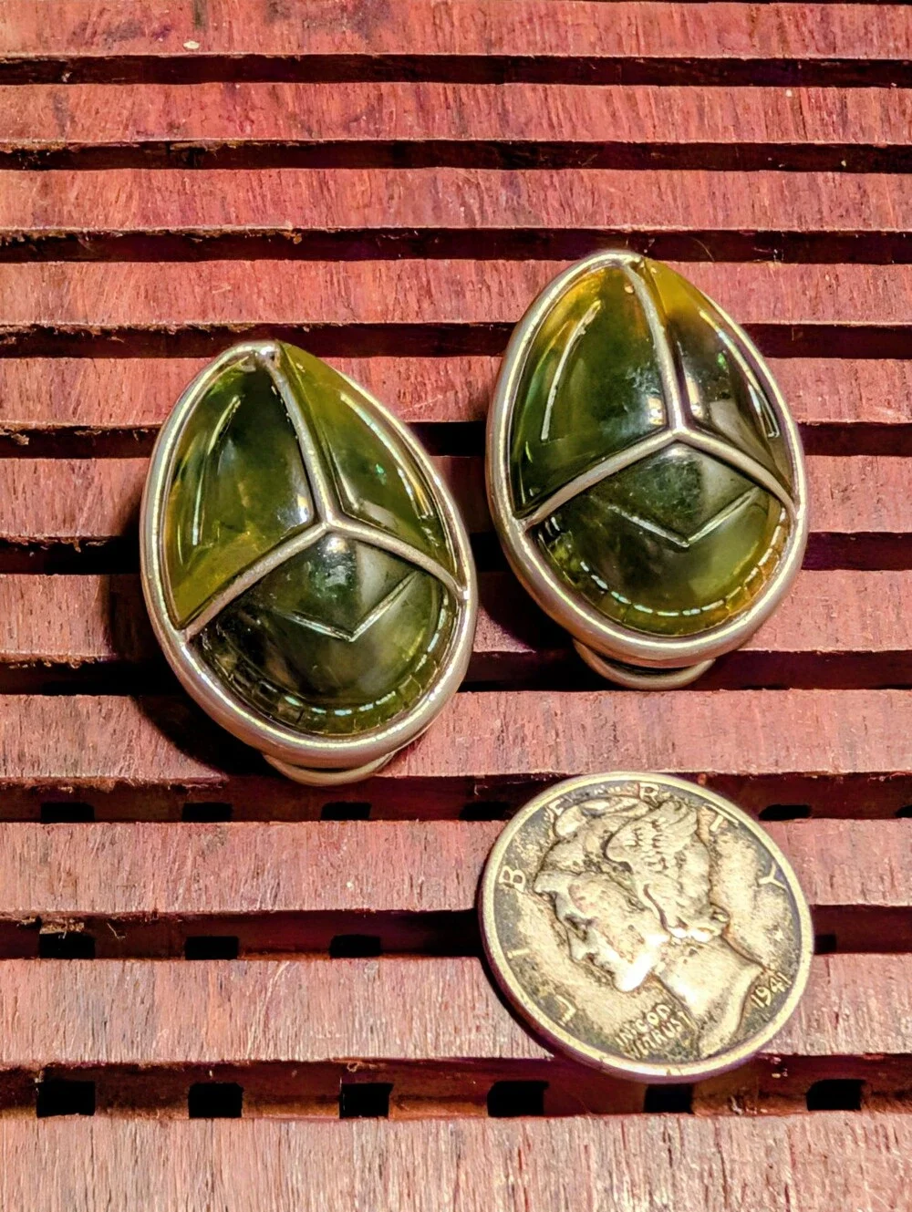 N/A elegant olive